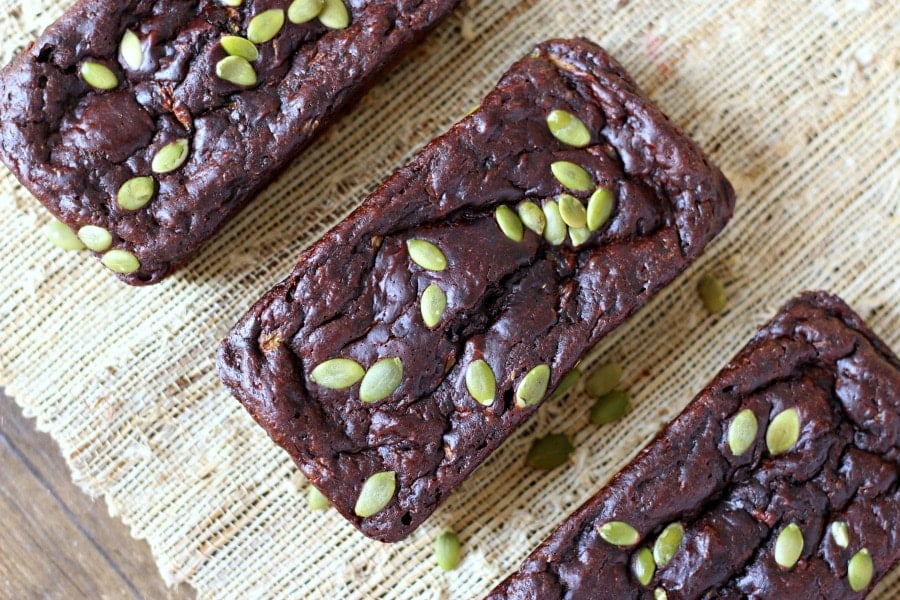 This soft, rich and moist double chocolate zucchini bread is a delicious option for breakfast and dessert! gardeninthekitchen.com