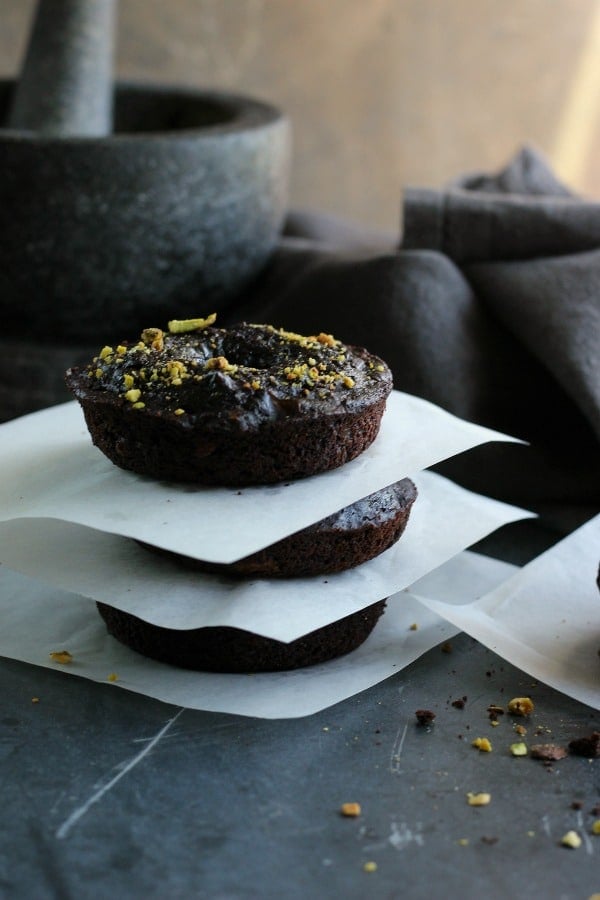 Fear Donuts no more! This #Vegan and #Gluten-free Chocolate Pistachio Zucchini Donut is super HEALTHY, delicious, rich and moist. Go for two! gardeninthekitchen.com