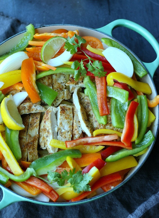 One-Pot Pasta & Chicken Fajitas (GF); an easy and wholesome meal that you can feel good about serving during busy weeknights | gardeninthekitchen.com