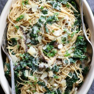 Garlicky Kale & Mushroom Pasta