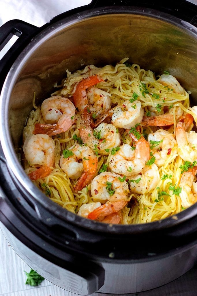 Instant Pot Shrimp Scampi3-minute Instant Pot Shrimp Scampi with angel hair pasta, cooked in a fragrant shallot-wine broth, topped with capers and fresh parsley!