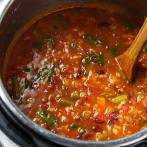instant pot minestrone soup in an instant pot