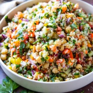 healthy quinoa chickpea salad