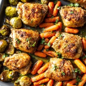 sheet pan chicken thighs with vegetables