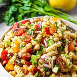 mediterranean chickpea pasta salad
