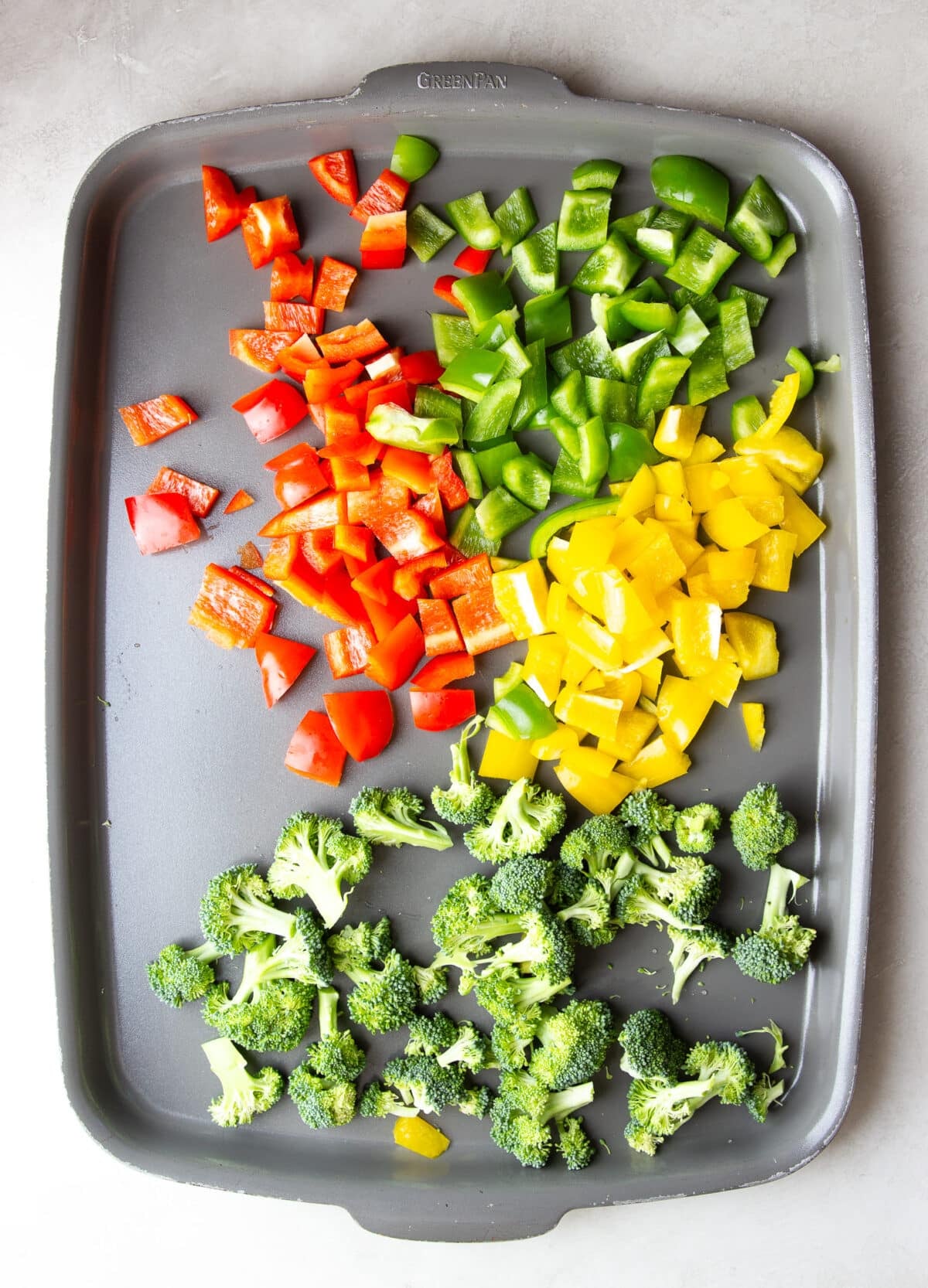 sheet pan with peppers and broccoli 