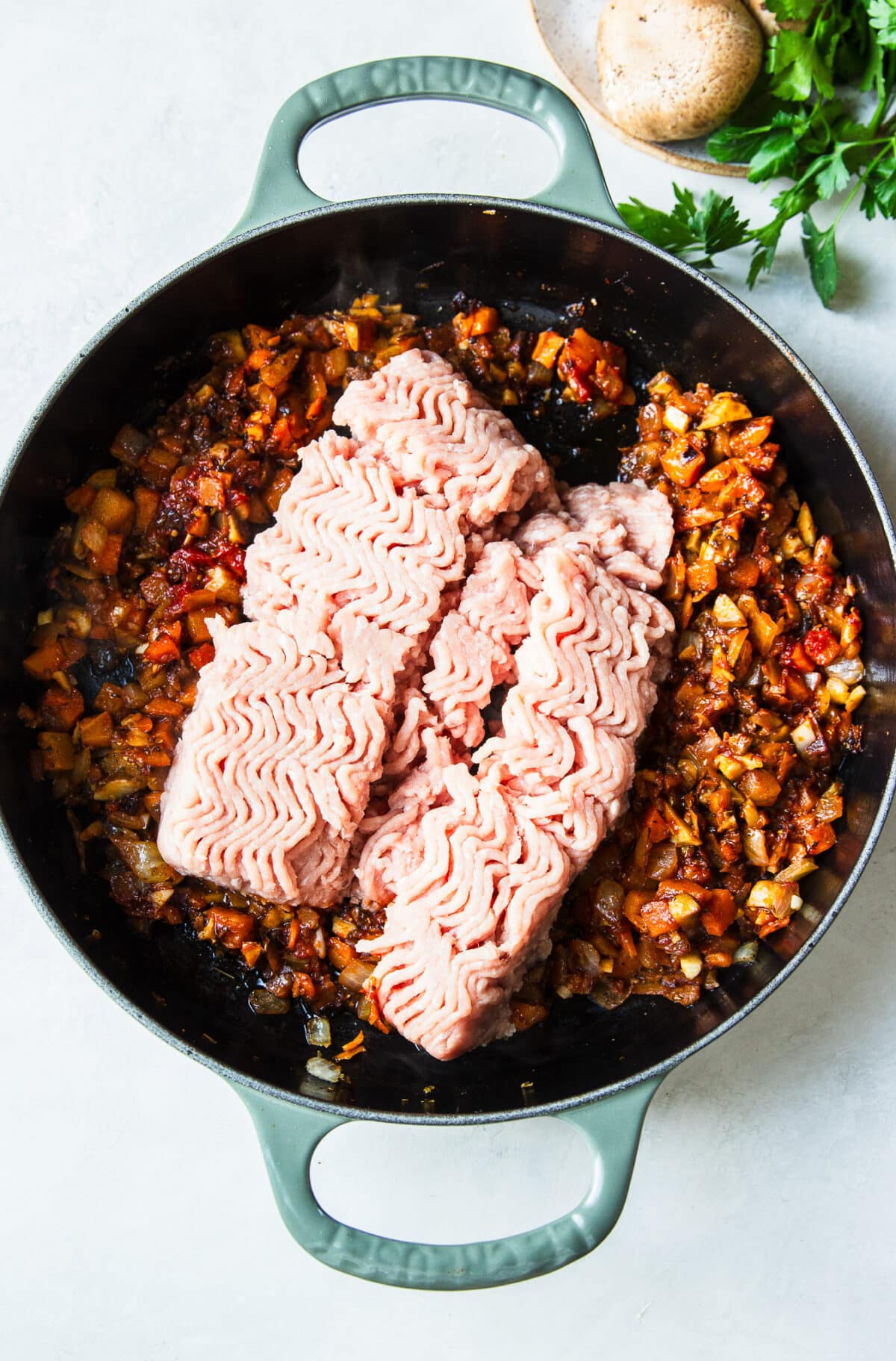 ground turkey in skillet with veggies